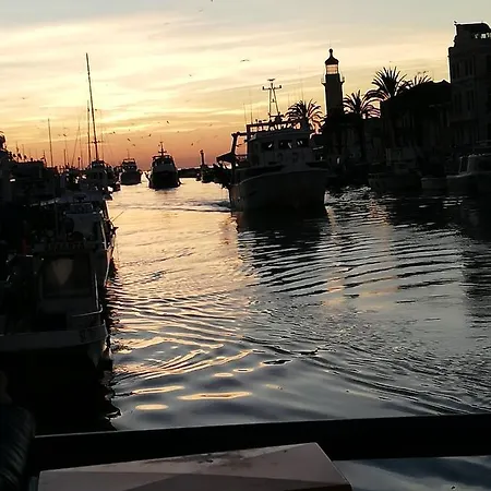 Grau Du Roi 아파트 르그로뒤후아